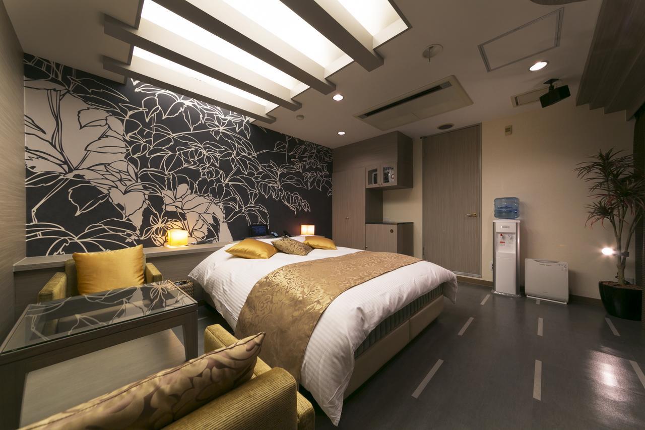 Hotel Lotus Kobe (Adults Only) Bagian luar foto